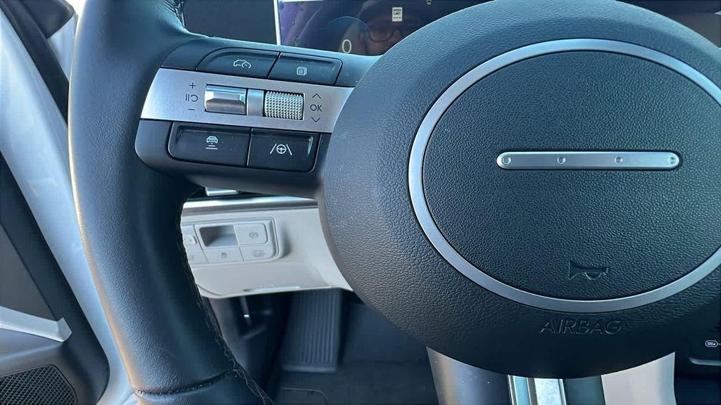 used 2025 Hyundai TUCSON Hybrid car, priced at $32,384