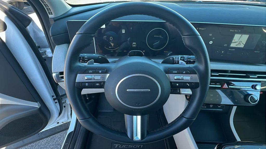 used 2025 Hyundai TUCSON Hybrid car, priced at $32,384