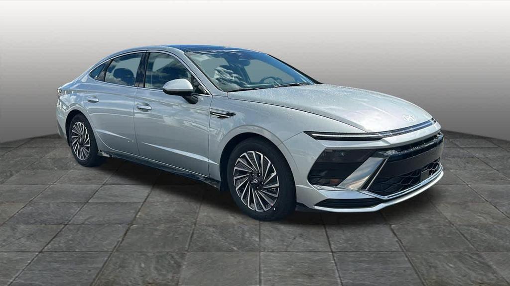 new 2026 Hyundai Sonata Hybrid car, priced at $34,095