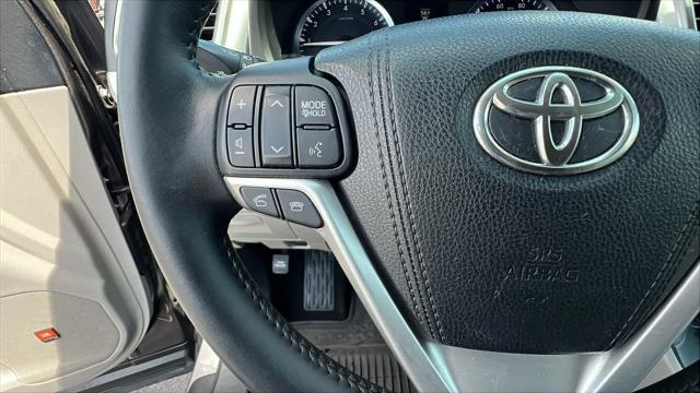 used 2016 Toyota Highlander car, priced at $23,701
