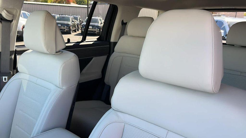 new 2026 Hyundai SANTA FE HEV car, priced at $54,610