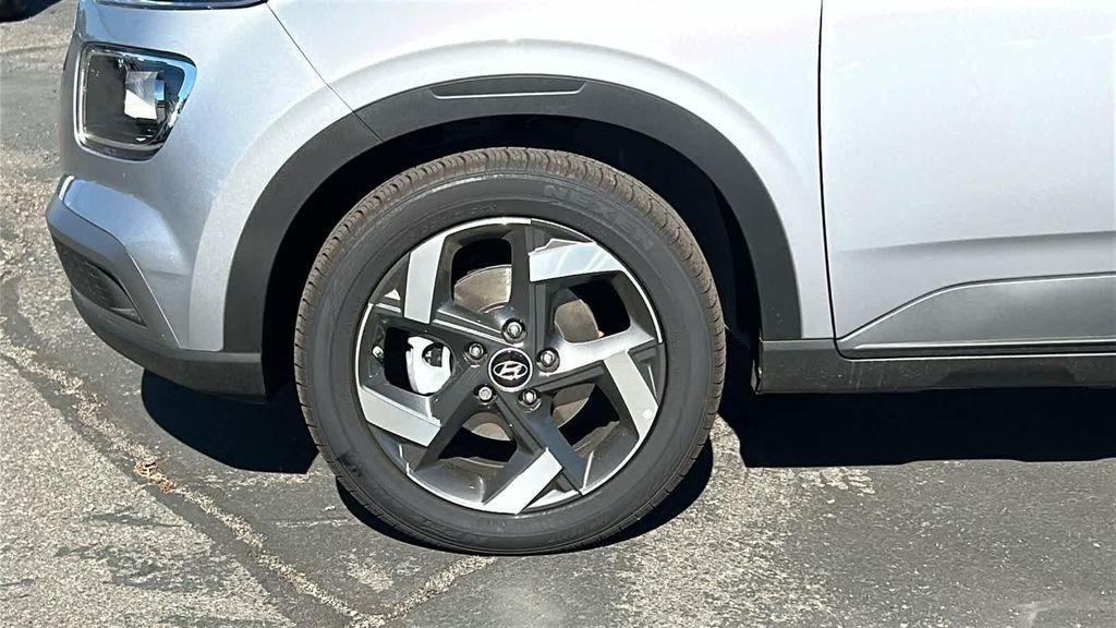 used 2025 Hyundai Venue car