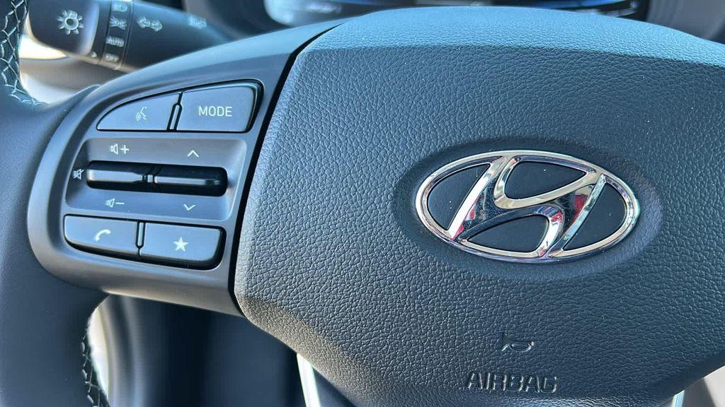 used 2025 Hyundai Venue car