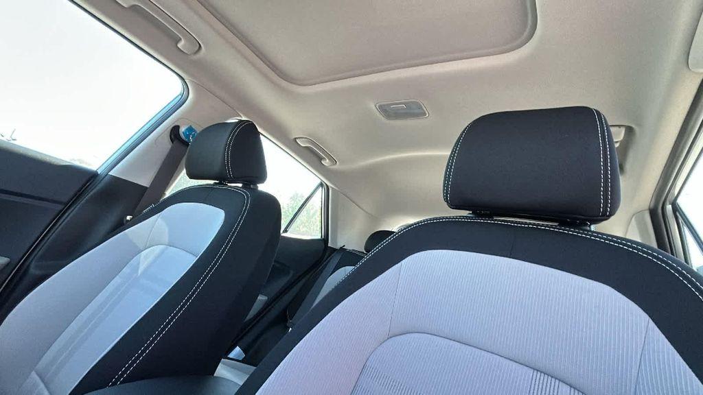 used 2025 Hyundai Venue car