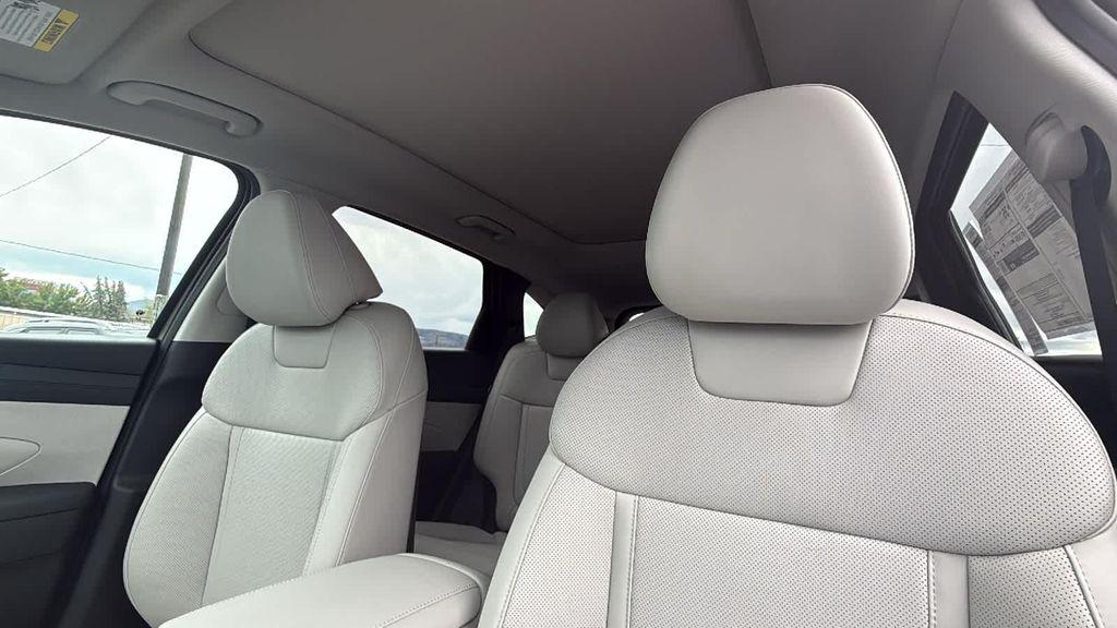 new 2025 Hyundai TUCSON Hybrid car, priced at $38,655