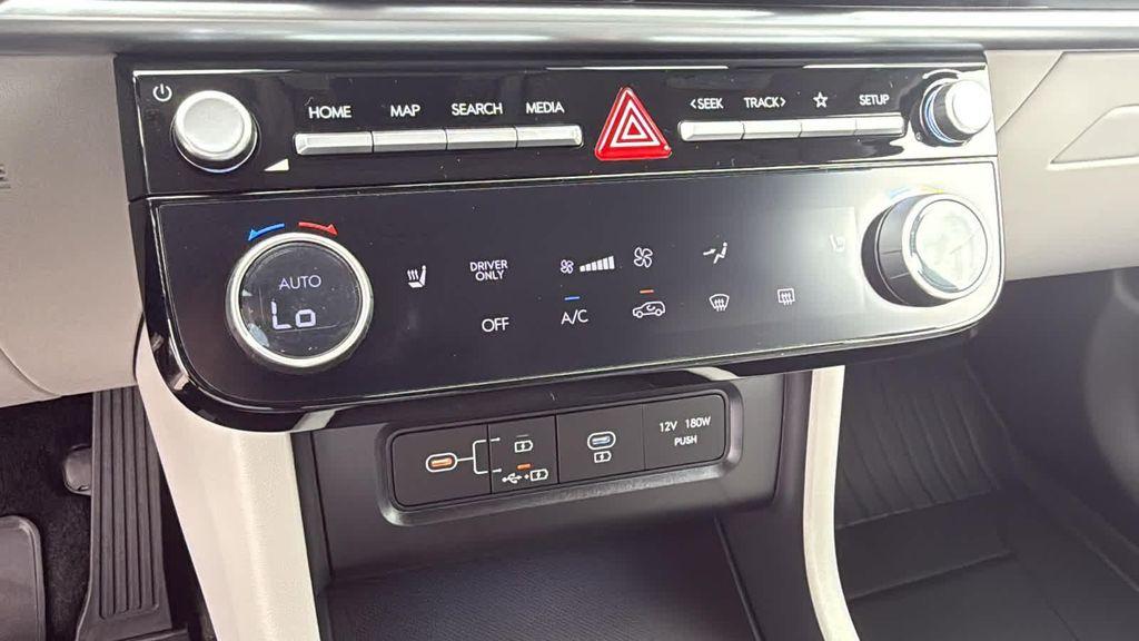 new 2025 Hyundai TUCSON Hybrid car, priced at $38,655