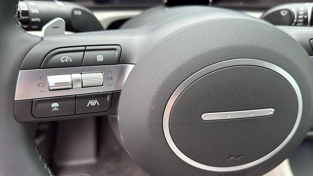new 2025 Hyundai TUCSON Hybrid car, priced at $38,655