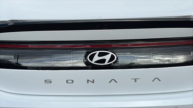 new 2025 Hyundai Sonata Hybrid car, priced at $39,625