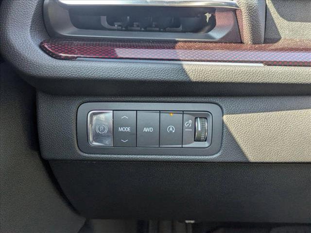 new 2025 Chevrolet Traverse car, priced at $47,995