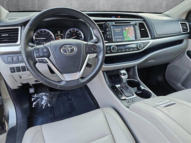 used 2015 Toyota Highlander car, priced at $20,495