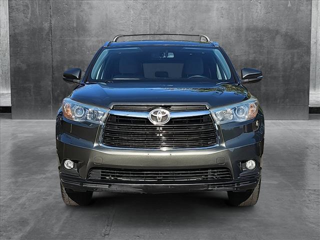 used 2015 Toyota Highlander car, priced at $20,495