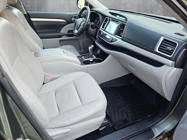 used 2015 Toyota Highlander car, priced at $20,495