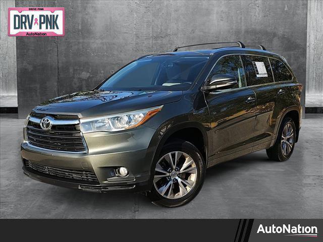 used 2015 Toyota Highlander car, priced at $20,495