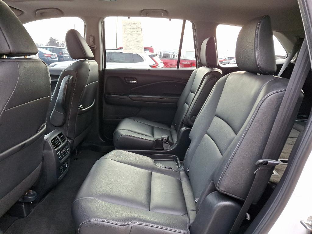 used 2021 Honda Pilot car, priced at $25,889