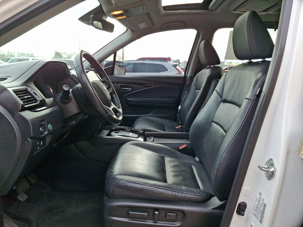 used 2021 Honda Pilot car, priced at $25,889