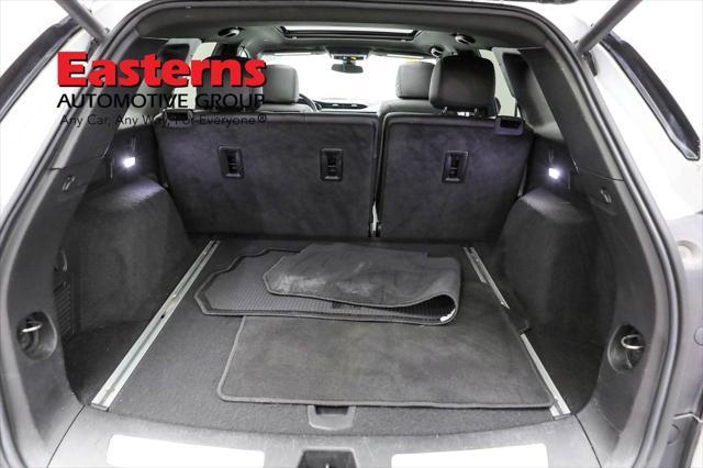 used 2023 Cadillac XT5 car, priced at $28,450