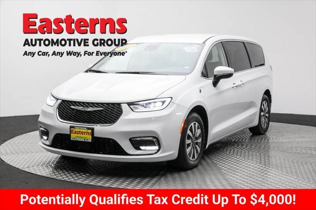 used 2023 Chrysler Pacifica Hybrid car, priced at $25,775