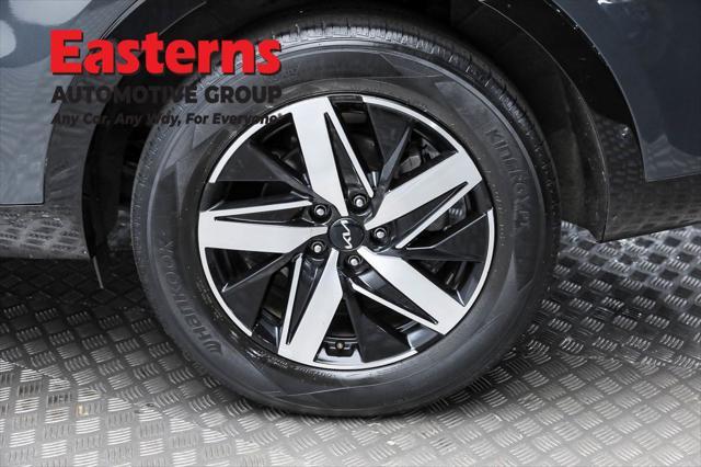 used 2022 Kia Sorento car, priced at $25,490