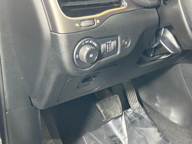 used 2022 Jeep Cherokee car, priced at $21,776