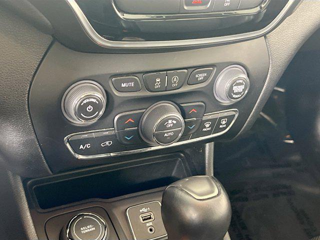 used 2022 Jeep Cherokee car, priced at $23,690