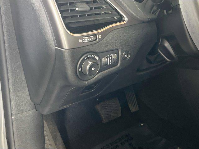 used 2022 Jeep Cherokee car, priced at $23,690