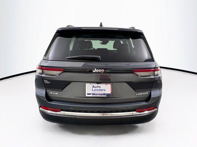 used 2022 Jeep Grand Cherokee car, priced at $35,156
