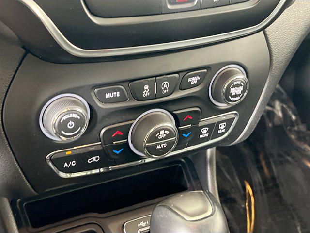 used 2022 Jeep Cherokee car, priced at $24,995