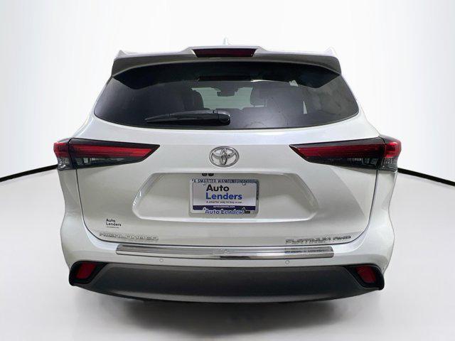 used 2021 Toyota Highlander car, priced at $35,375