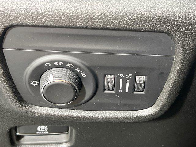 used 2023 Jeep Grand Cherokee car, priced at $35,995
