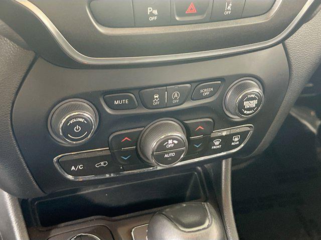 used 2022 Jeep Cherokee car, priced at $25,208