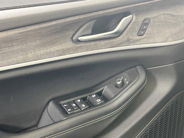 used 2023 Jeep Grand Cherokee car, priced at $35,025