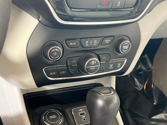 used 2022 Jeep Cherokee car, priced at $28,885