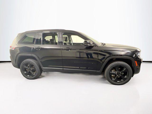 used 2023 Jeep Grand Cherokee car, priced at $35,760