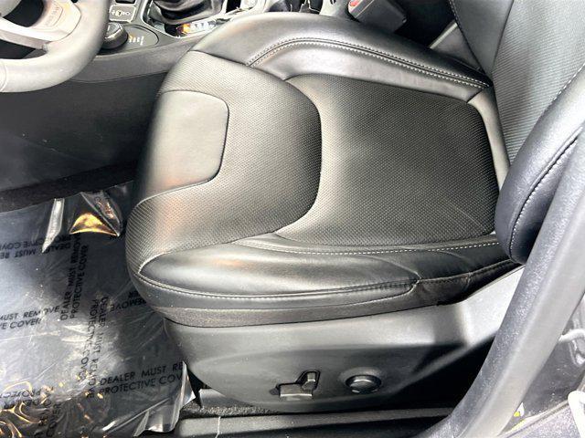 used 2022 Jeep Cherokee car, priced at $27,816