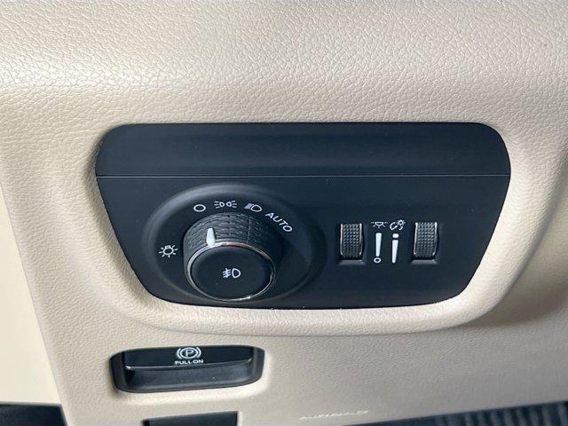 used 2022 Jeep Grand Cherokee car, priced at $28,990