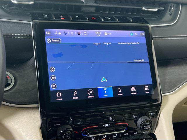 used 2022 Jeep Grand Cherokee car, priced at $28,990