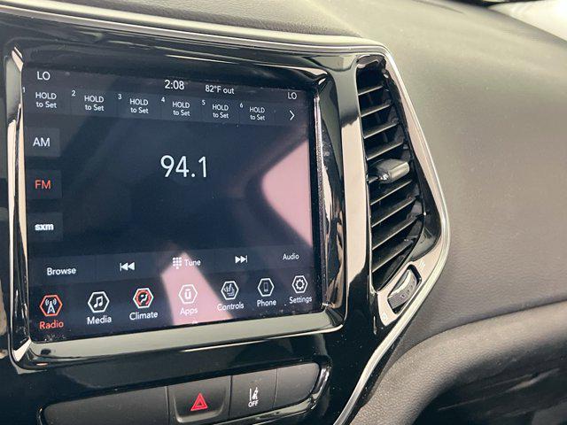 used 2022 Jeep Cherokee car, priced at $29,015