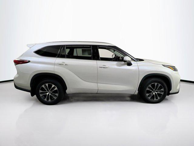 used 2021 Toyota Highlander car, priced at $35,245