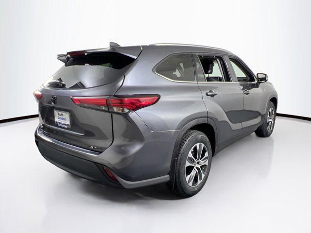 used 2021 Toyota Highlander car, priced at $36,995