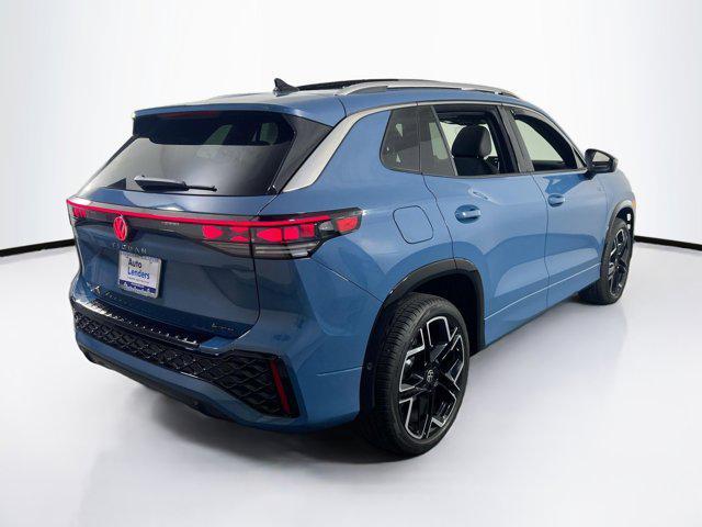 used 2025 Volkswagen Tiguan car, priced at $39,495