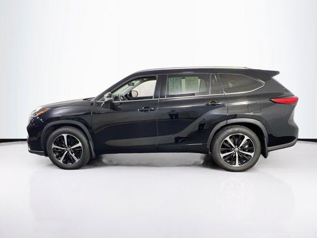 used 2021 Toyota Highlander car, priced at $35,770