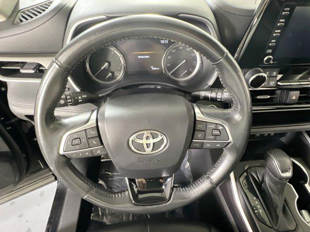 used 2021 Toyota Highlander car, priced at $35,770