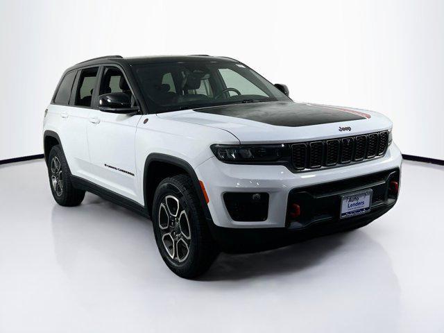 used 2022 Jeep Grand Cherokee car, priced at $32,990