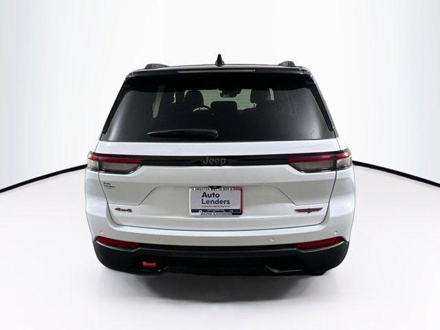 used 2022 Jeep Grand Cherokee car, priced at $32,990