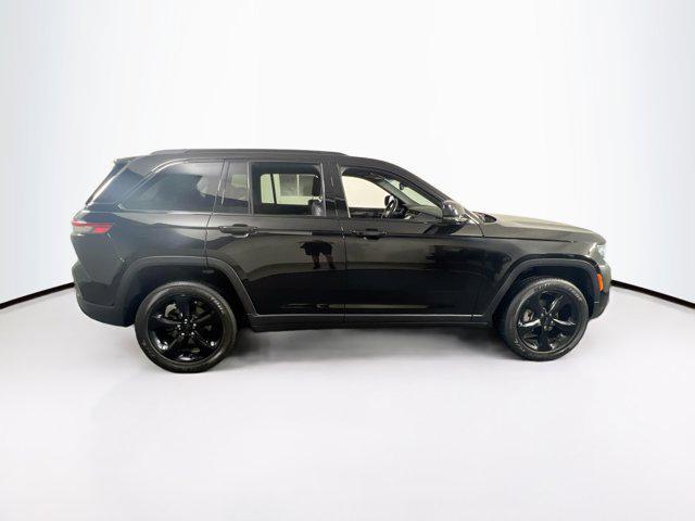 used 2022 Jeep Grand Cherokee car, priced at $35,245