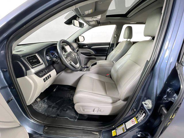 used 2019 Toyota Highlander car, priced at $27,446