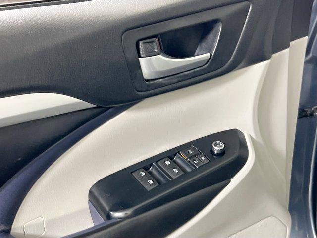 used 2019 Toyota Highlander car, priced at $27,446