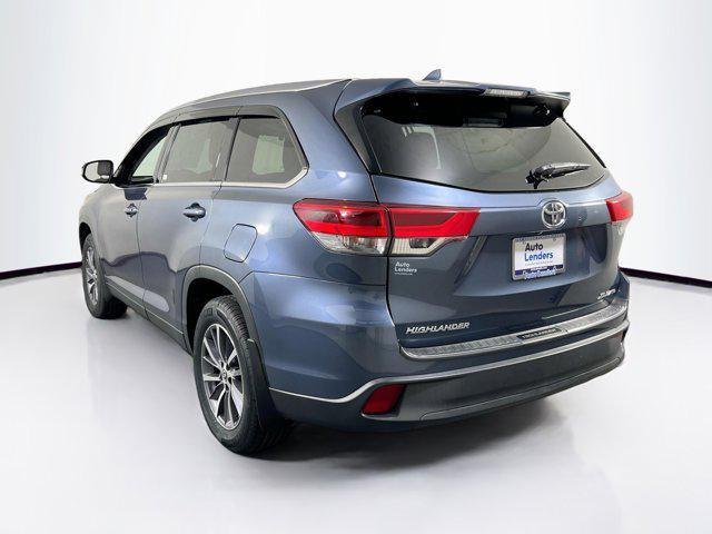 used 2019 Toyota Highlander car, priced at $27,446