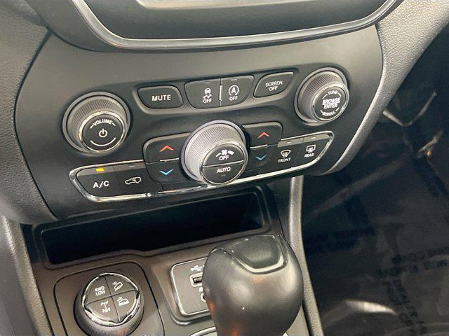 used 2022 Jeep Cherokee car, priced at $25,162