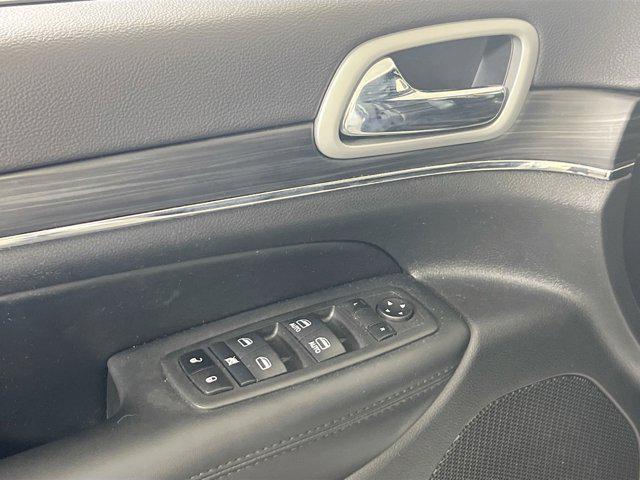 used 2022 Jeep Grand Cherokee car, priced at $27,540